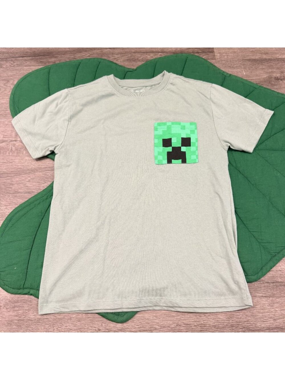 Mojang Studios Minecraft Boys Medium Short Sleeve Pocket Tee Tshirt